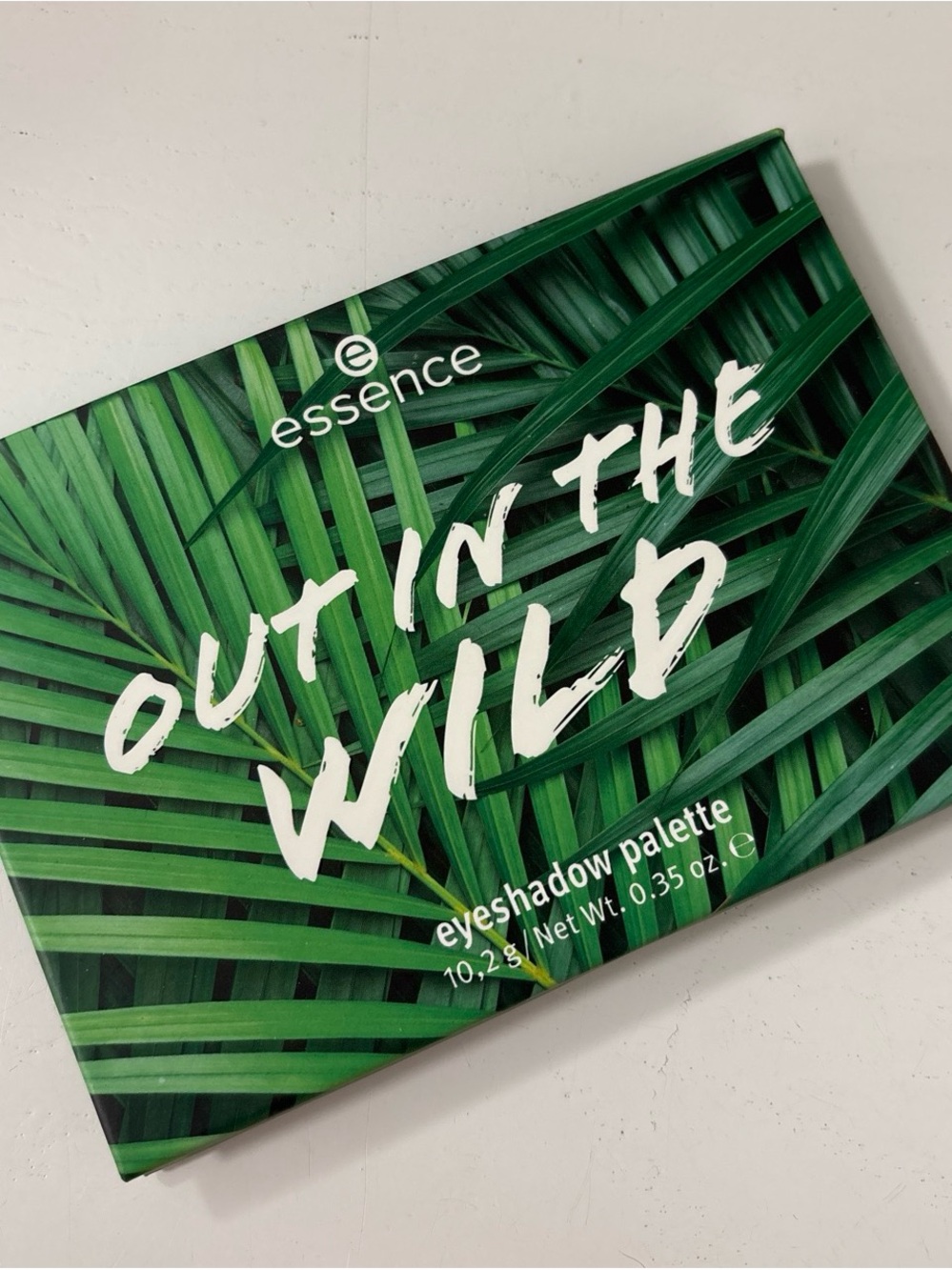 essence Out In The Wild Eyeshadow Palette - Green